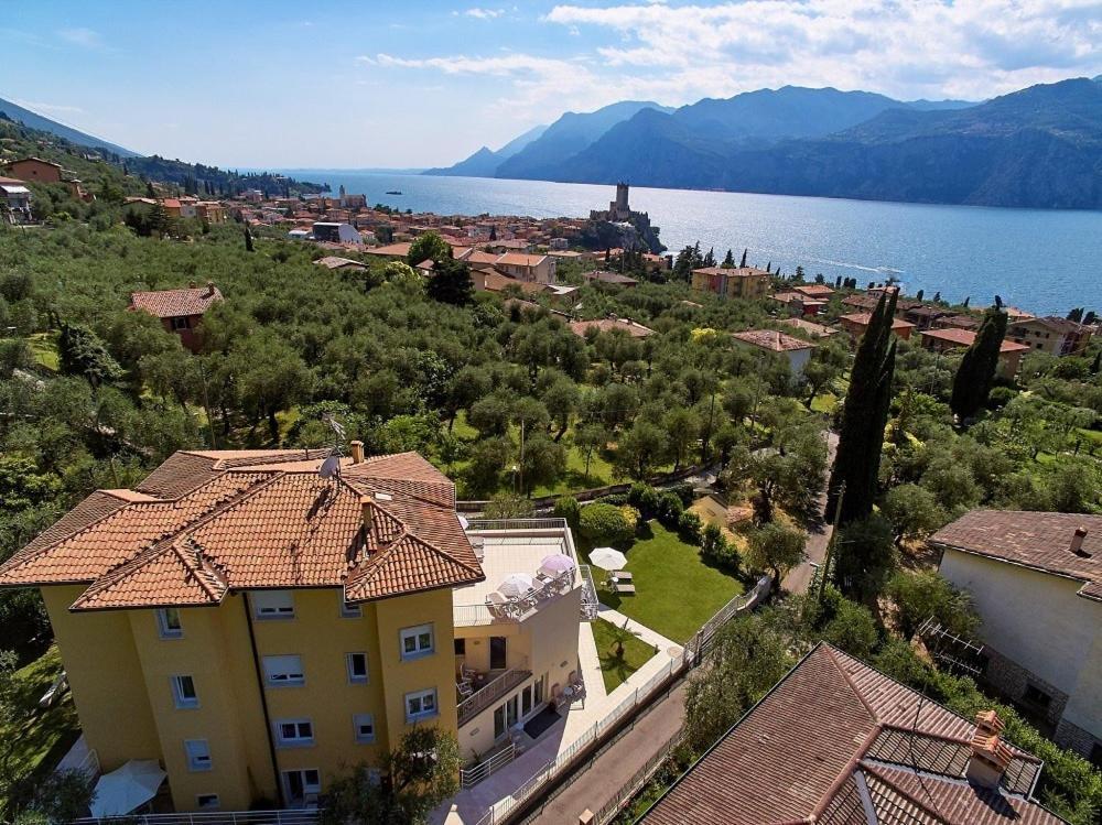 La Pervinca Apartments Malcesine Dış mekan fotoğraf